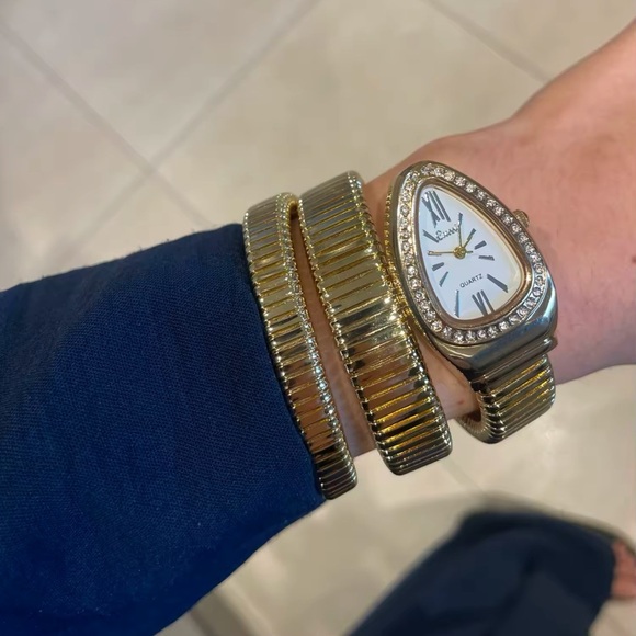 Serpenti Luxury Gold Wrap Watch with Crystal-Embellished Teardrop Dial - Picture 4 of 17